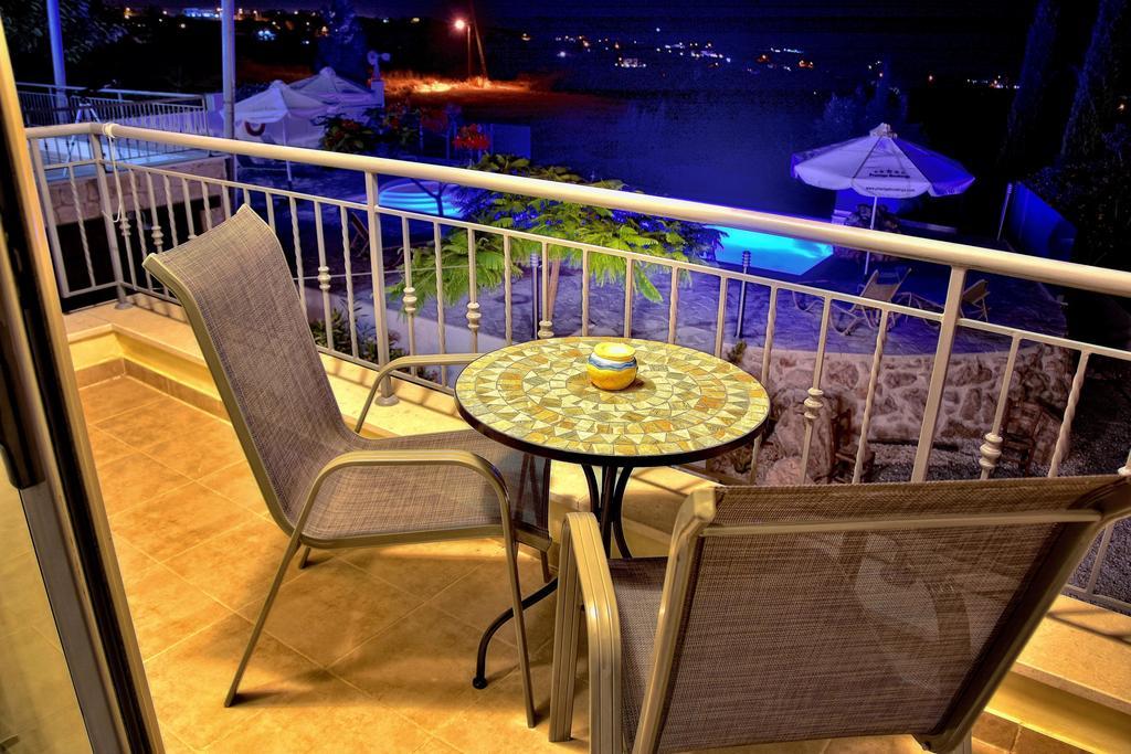 Dionysos Villa Peyia Buitenkant foto