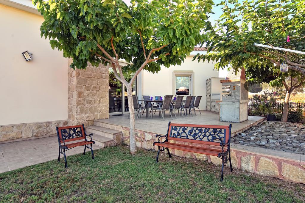 Dionysos Villa Peyia Buitenkant foto
