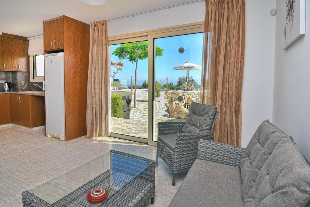 Dionysos Villa Peyia Buitenkant foto
